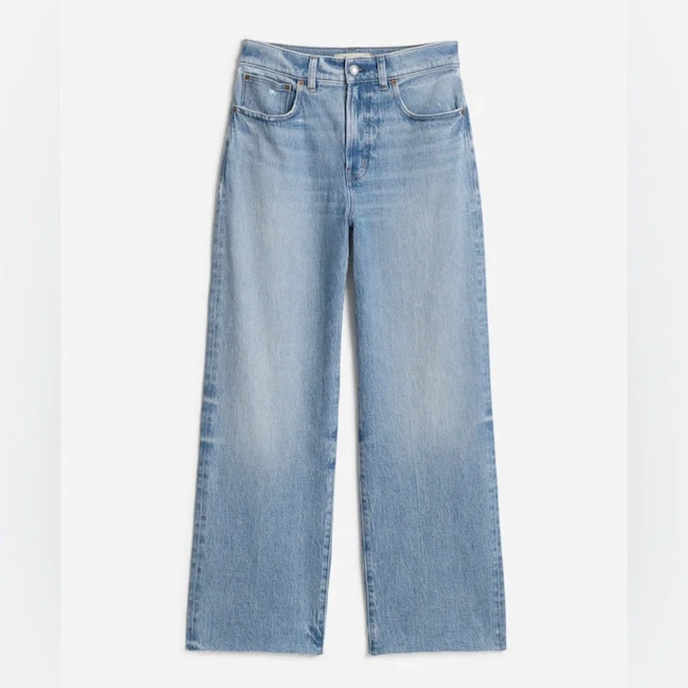 Madewell The Perfect Vintage Wide-Leg Crop Jean in Hallstead Wash - Picture 4 of 9
